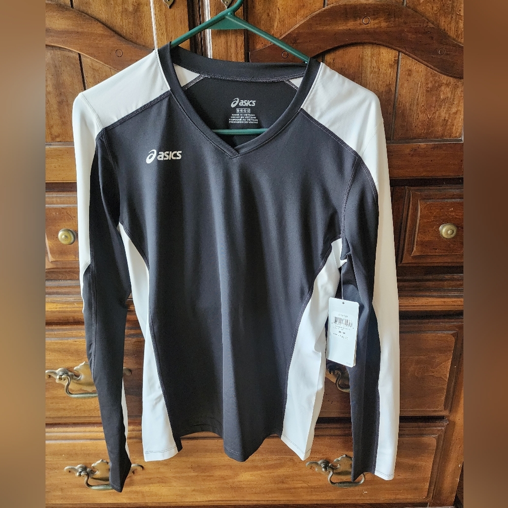 New ASICS Black and White V-Neck Long Sleeve Athletic Shirt.